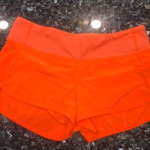 2.5 inch Lululemon athletic shorts